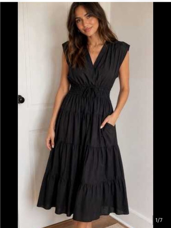 Nicole Miller Dresses & Skirts - Nicole Miller Black V-Neck Tiered Midi/Maxi Dress with Pockets
